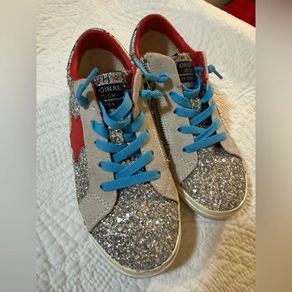 VH 1954 Glitter Star Sneakers Youth Size 3 Silver Red Blue Lace